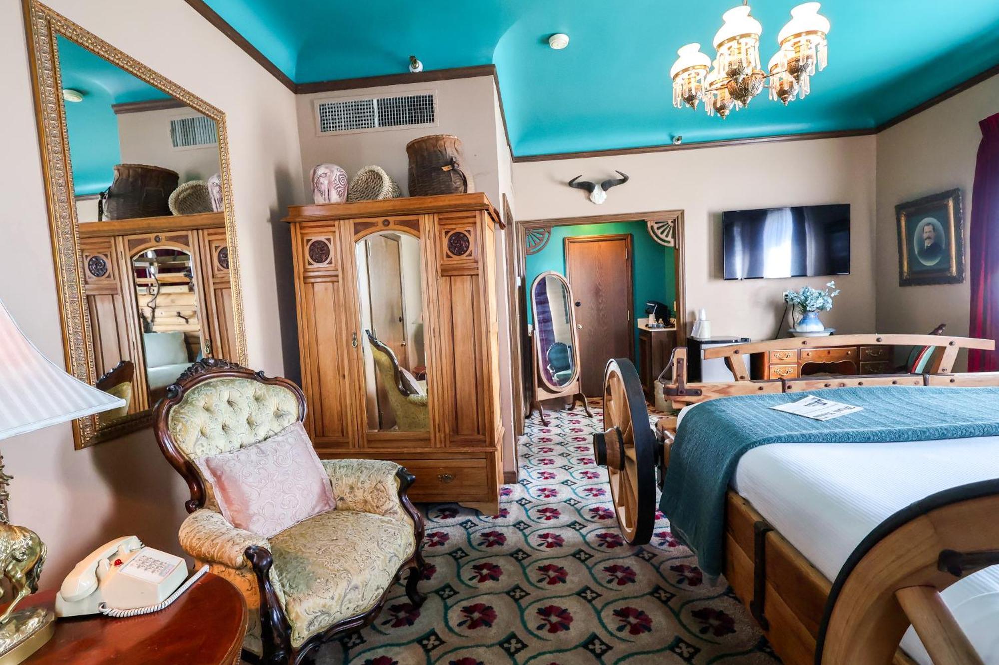 Mizpah Hotel Tonopah Exterior photo